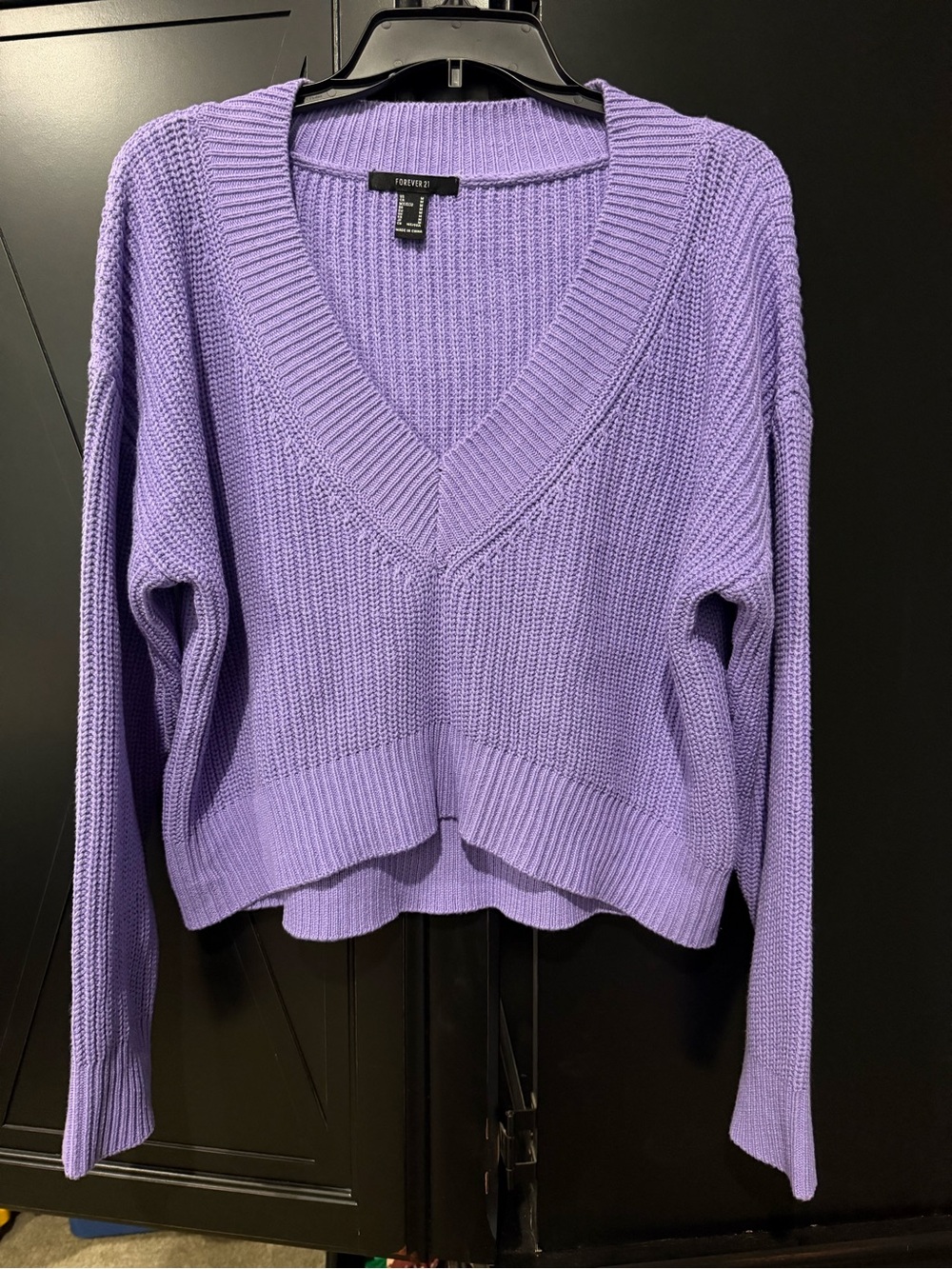 Forever 21 Lilac V-Neck Ribbed Sweater